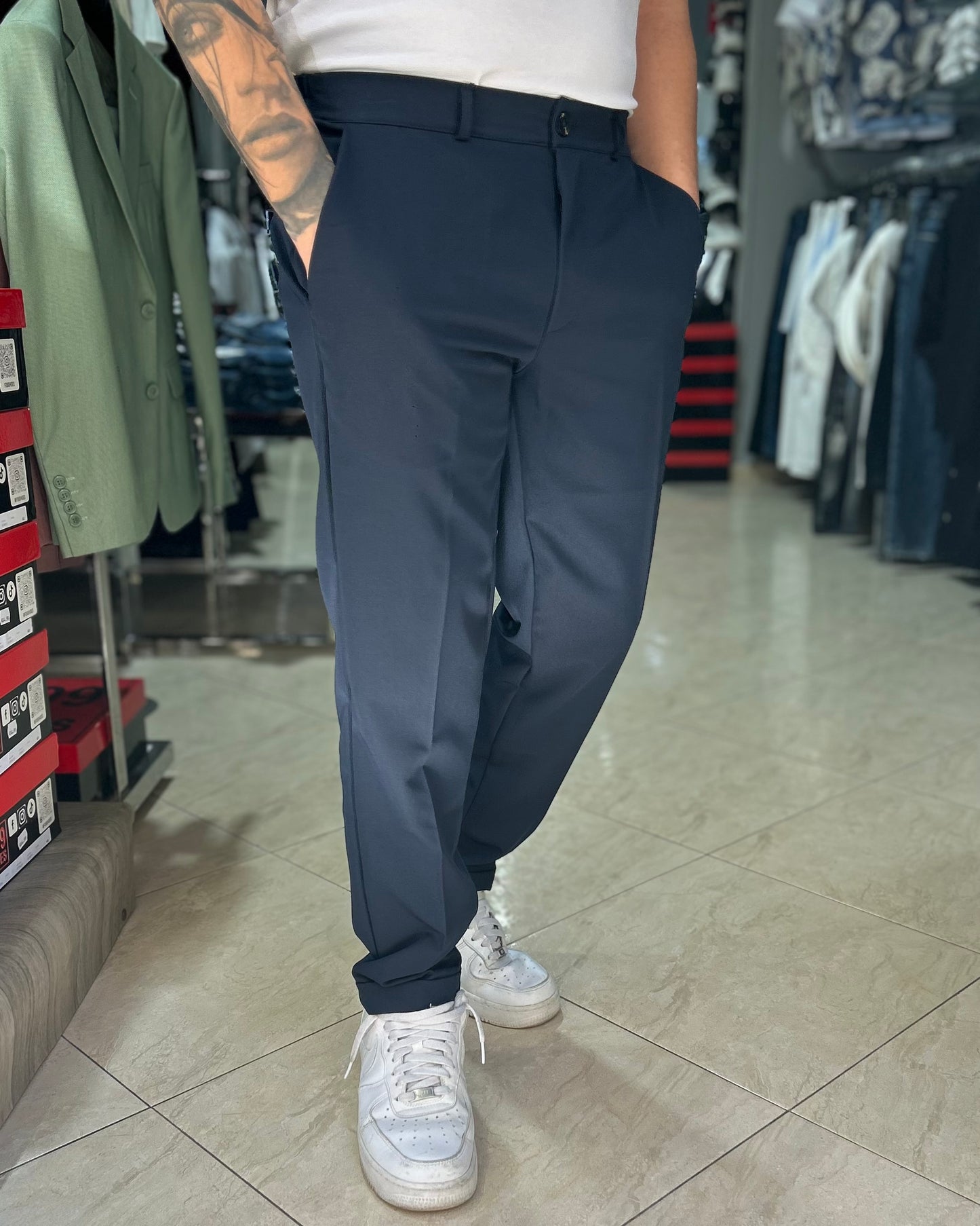 Pantalone ELEGANT CON BOTTONE